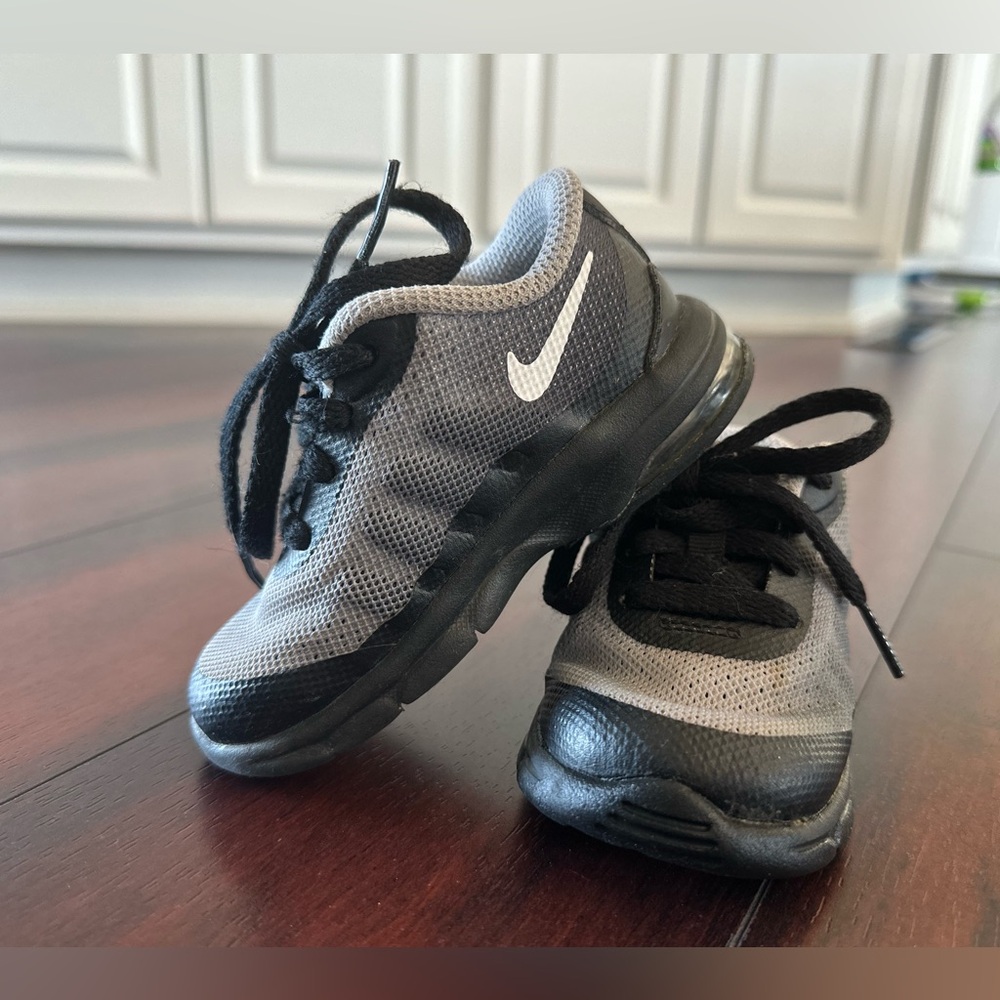 Nike Air Max Invigor Toddler Shoes